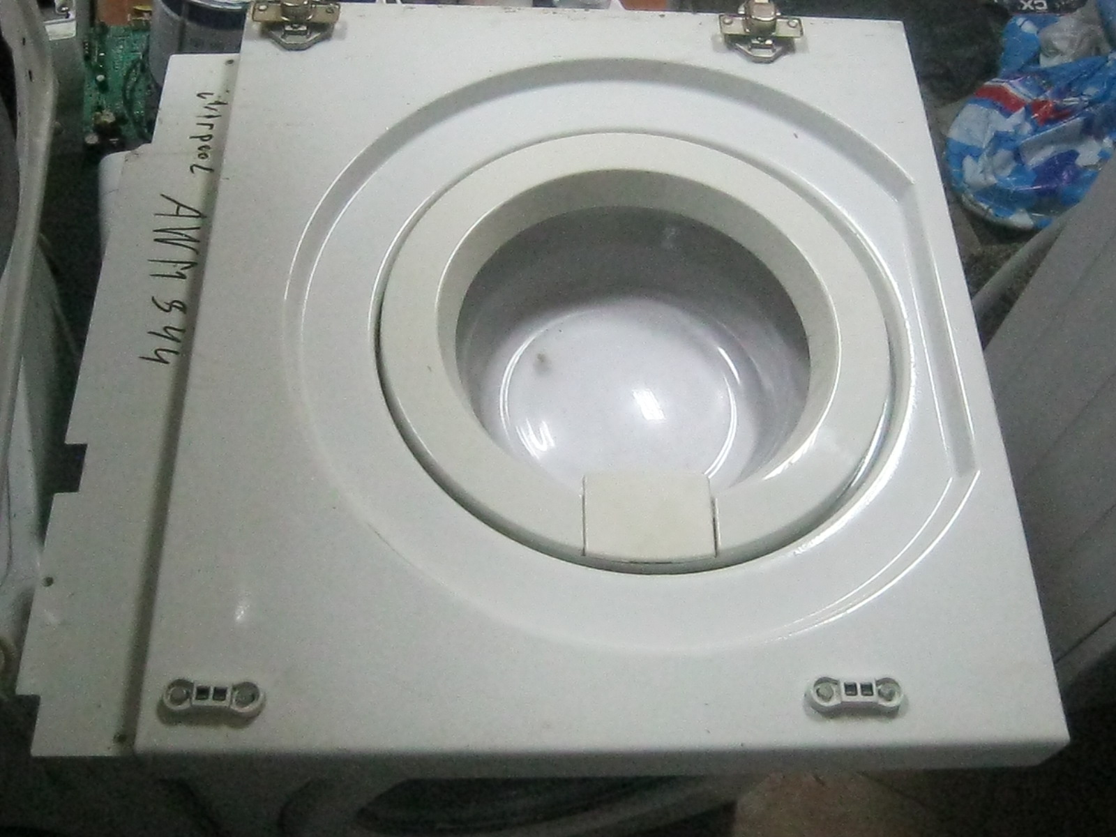 люк  Whirlpool AWM 844/WP