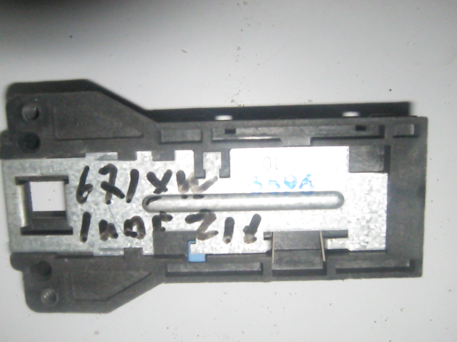 замок Indesit 671 xw
