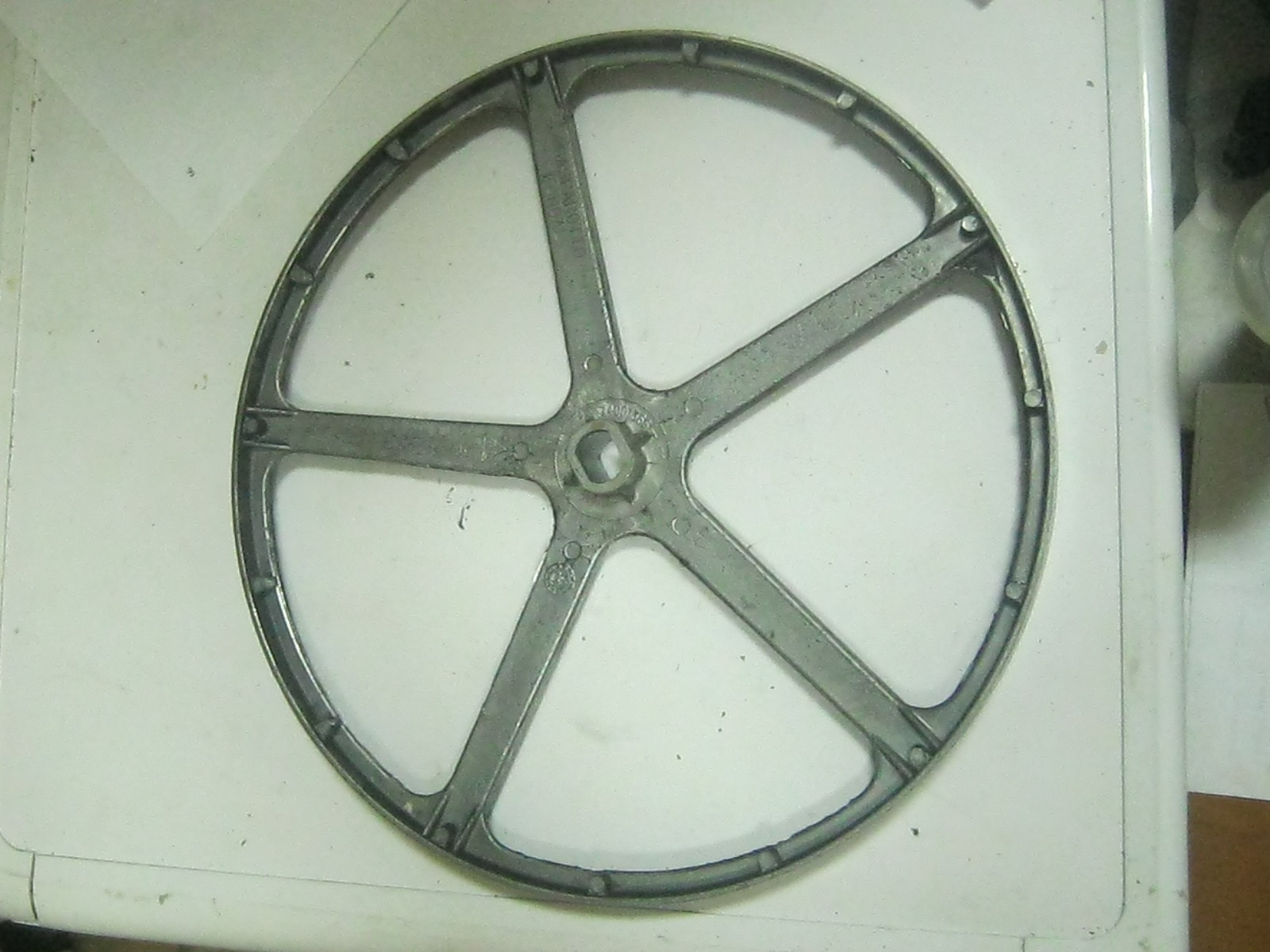 шкив  Indesit WITL 86