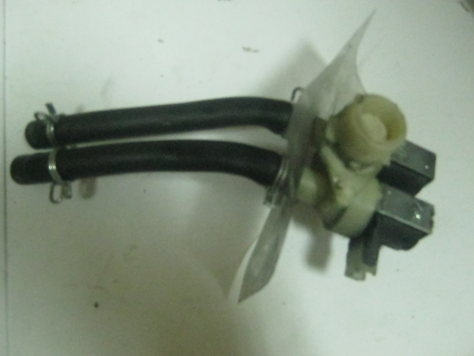 клапан заливной  Indesit WITL 86