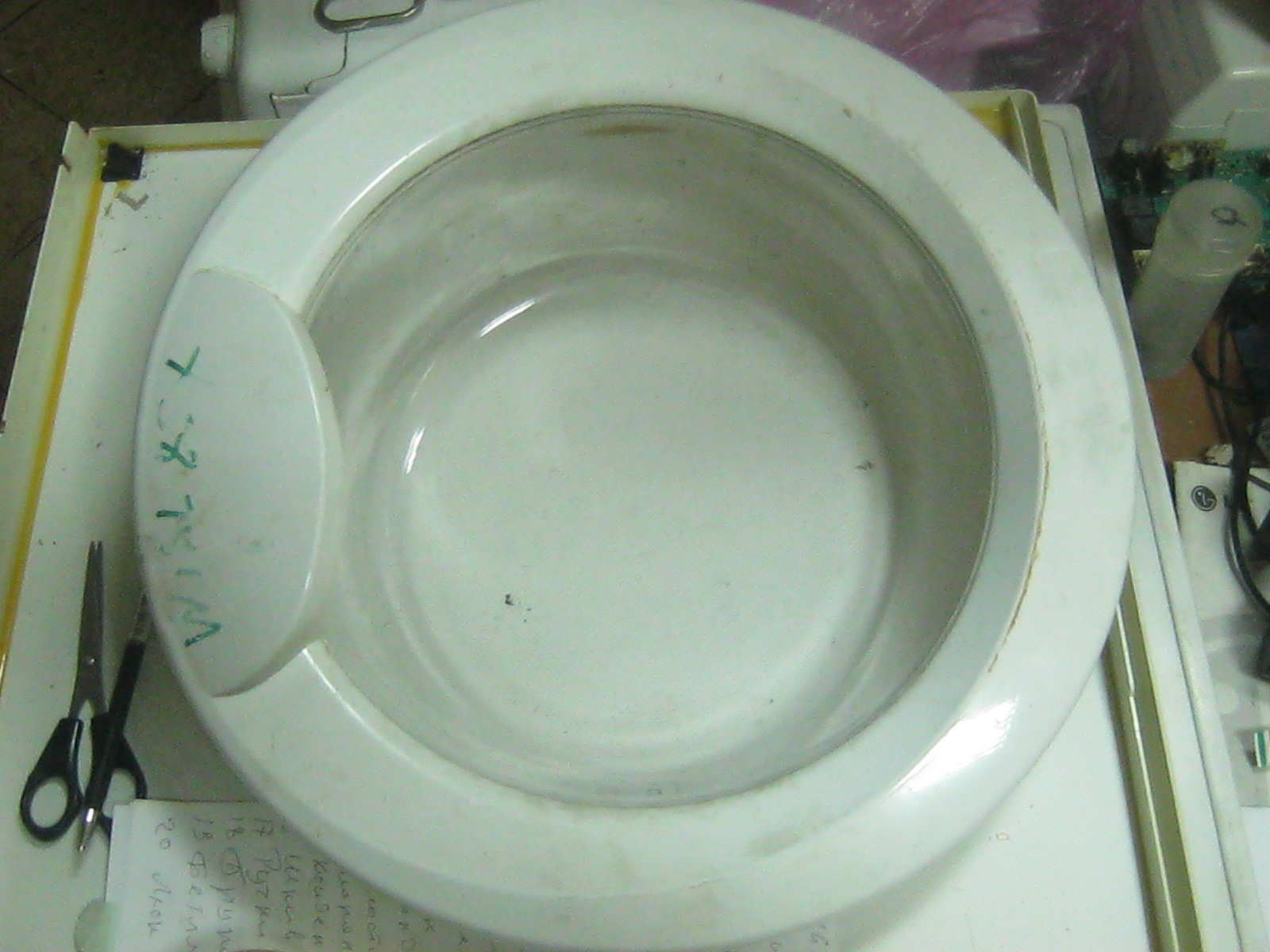 люк Indesit WISL 85 X