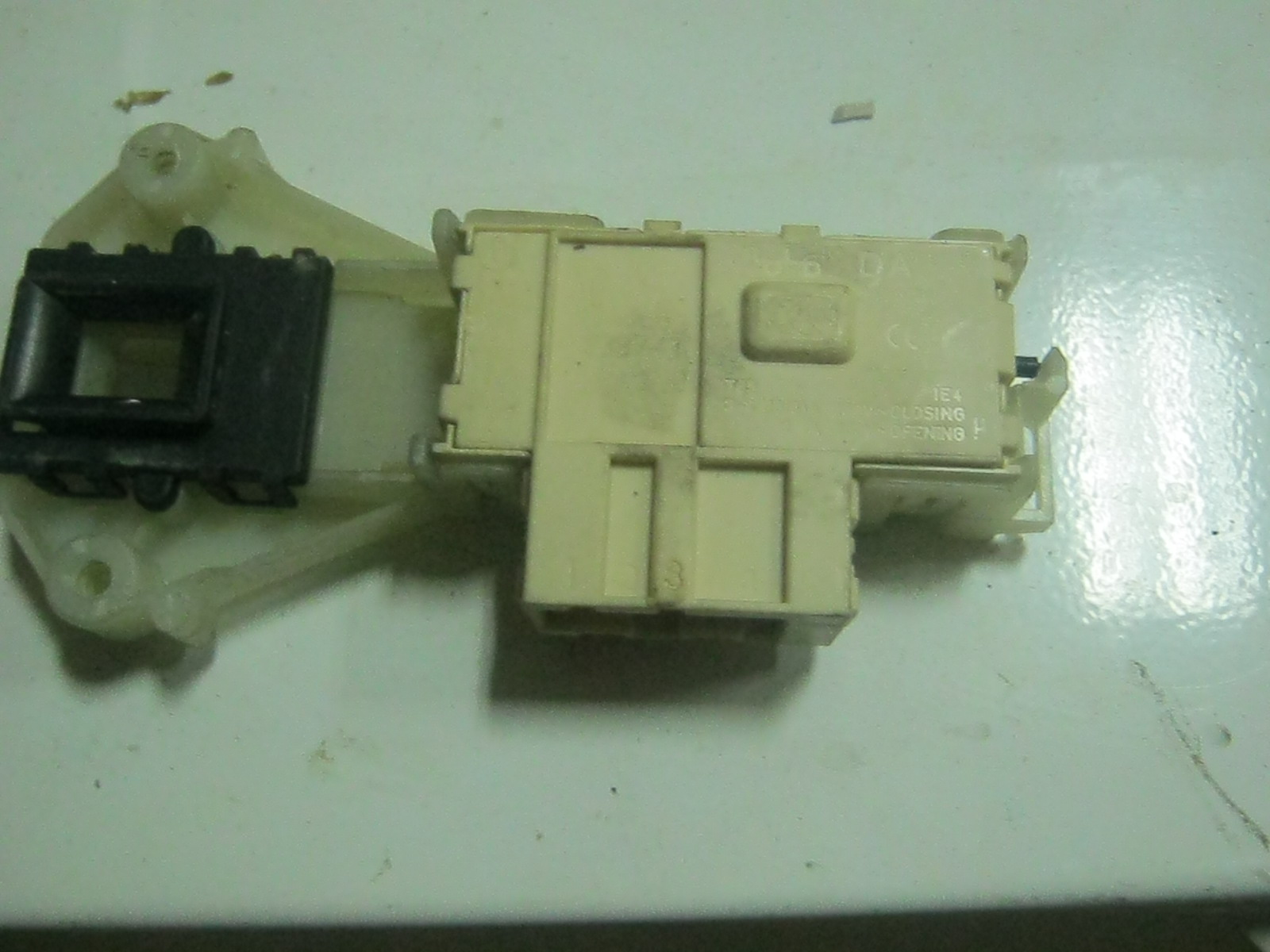 замок Ariston LDE 12X